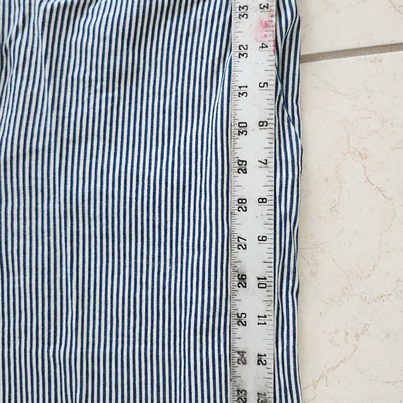 GAP Striped Blue and White Tailored Shorts - Picture 5 of 7